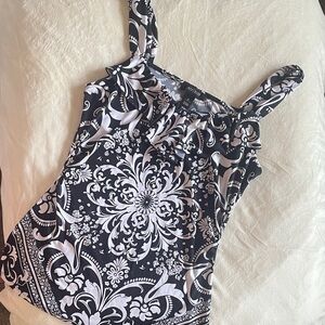 White House Black Market Black and White Patterned Tank Top